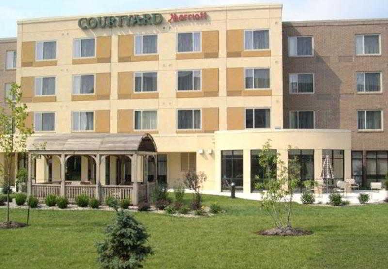 Courtyard Louisville Northeast Kültér fotó
